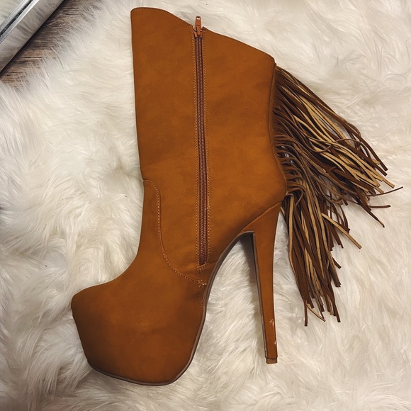 Dance Wear High Heeled Boots w/ Fringe Tassels - Picture 3 of 5